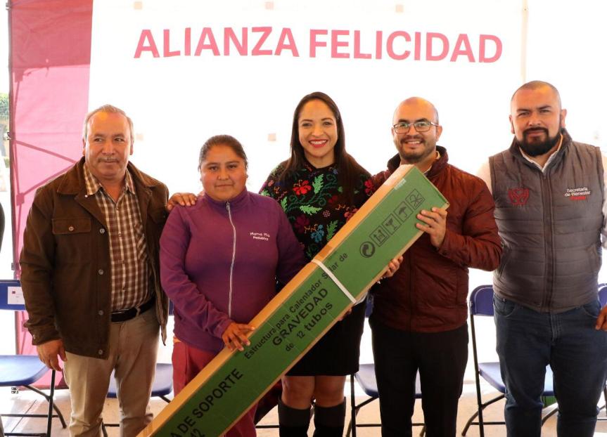 En Atzitzintla, Secretaría de bienestar entrega 12 mil acciones de alianza&nbsp;felicidad.